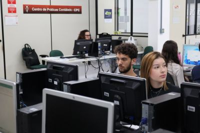 Semana Acadêmica de Ciências Contábeis da Unesc aproxima estudantes dos desafios da profissão