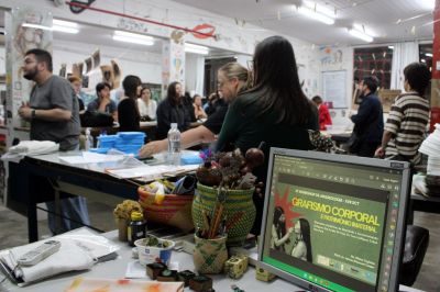 Oficina de Arqueologia reúne pesquisadoras da Unesc em workshop sobre grafismo indígena Guarani Mbyá