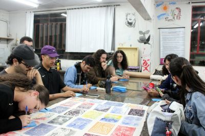 Oficina de Arqueologia reúne pesquisadoras da Unesc em workshop sobre grafismo indígena Guarani Mbyá