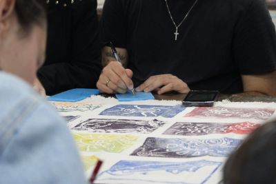Oficina de Arqueologia reúne pesquisadoras da Unesc em workshop sobre grafismo indígena Guarani Mbyá