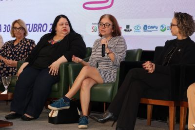 Mesa-Redonda: Mulheres e Carreiras Científica