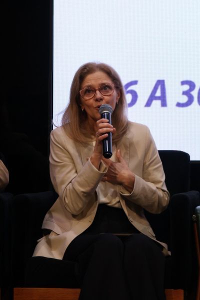 Mesa-Redonda: Mulheres e Carreiras Científica