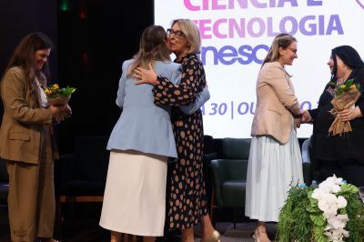 Mesa-Redonda: Mulheres e Carreiras Científica