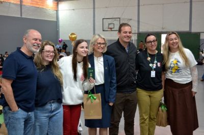 Sorrisos, choros e muita emoção marcam a última aula do Terceirão no Colégio Unesc