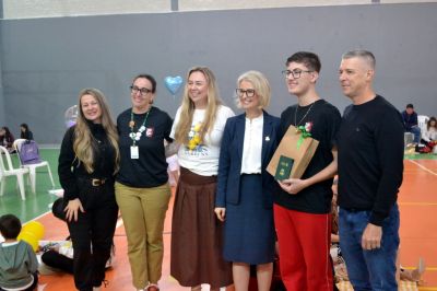 Sorrisos, choros e muita emoção marcam a última aula do Terceirão no Colégio Unesc