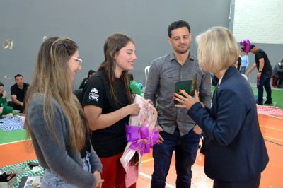 Sorrisos, choros e muita emoção marcam a última aula do Terceirão no Colégio Unesc