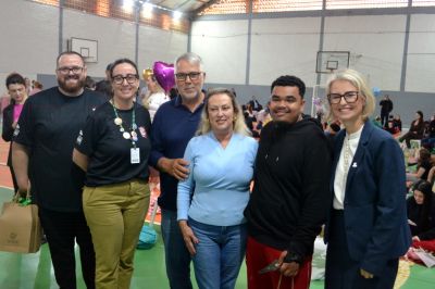 Sorrisos, choros e muita emoção marcam a última aula do Terceirão no Colégio Unesc