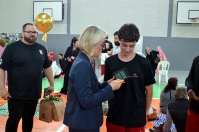 Sorrisos, choros e muita emoção marcam a última aula do Terceirão no Colégio Unesc