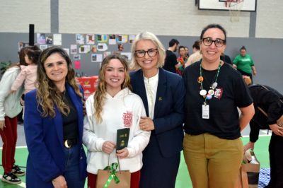 Sorrisos, choros e muita emoção marcam a última aula do Terceirão no Colégio Unesc