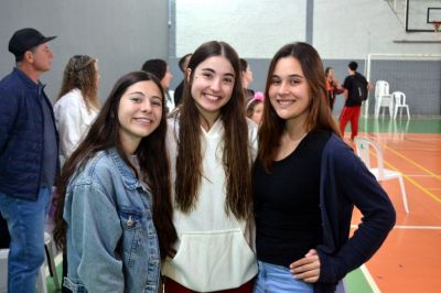 Sorrisos, choros e muita emoção marcam a última aula do Terceirão no Colégio Unesc