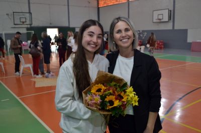 Sorrisos, choros e muita emoção marcam a última aula do Terceirão no Colégio Unesc
