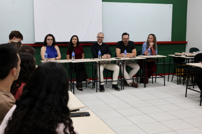 Semana Acadêmica de Engenharia Química aproxima estudantes de egressos do curso