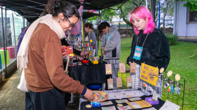 Feira Criação movimenta campus em celebração à reinauguração do Centro Acadêmico de Design